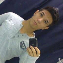 sou simpatico, alegre, companheiro, legal, educado... segue ai ´☆ ☆ https://t.co/ydgK6fAN