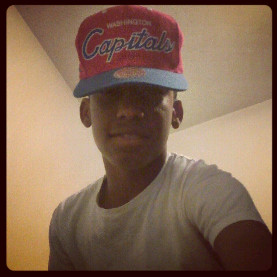 Ayooo Follow My Famm @Dopeeee_Truuuu Youu Know #FFB Type Shit Feel Me Follow Me I Follow Back