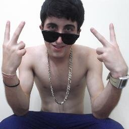 Nasci pobre, mas não nasci Otário