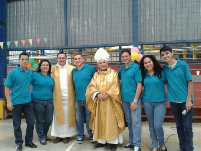 SOMOS UN MINISTERIO MUSICAL CATÓLICO QUE DESEA LLEVAR EL MENSAJE DEL SEÑOR A TODO AQUEL QUE LO QUIERA RECIBIR CON SINCERIDAD Y ALEGRÍA