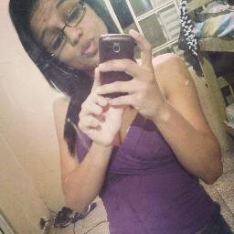 ,  Sincera , amiga ,  verdadeira , determinada , organizada , exigente , amorosa ! follow-me ? ∞