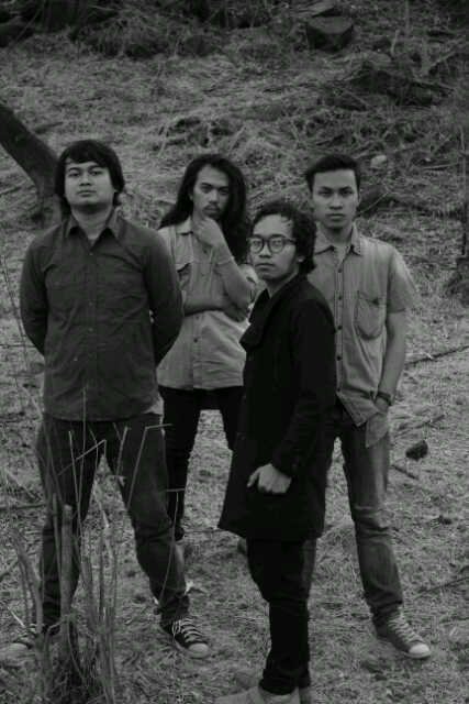 One Good Afternoon :Britpop band Surabaya :
Nu
@dito_septiyanto
@tama_timtam

 , Ovan phones : 08816289425( Sunu )
pin BB :  312f4419