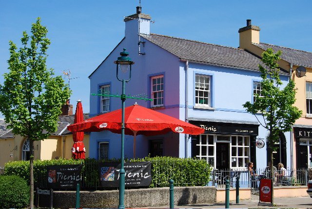 Celebrated Cafe/Delicatessen serving great food and coffee in Killyleagh Co.Down just in front of the Castle….For those who love Food….And Coffee….And Cake