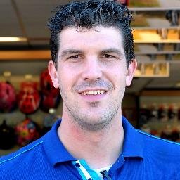 vader van 3 dochters, eigenaar G.IJzerman tweewielers, ploegchef en bevelvoerder post brandwijk, feyenoorder