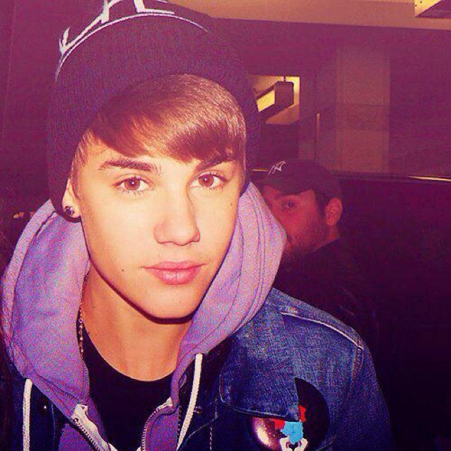A canadian boy that leaves me breathless♡ Every week gets better #MusicMondays ~ Xxxx J.u.s.t.i.n D.r.e.w B.i.e.b.e.r xxxX ~~~~All Around the World~~~~