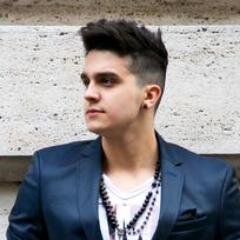 Se a distância soubesse o quanto eu preciso do teu abraço ela não existiria. @luansantana Te vivo! seguida por @LuanShopOficial e @MalokaC3