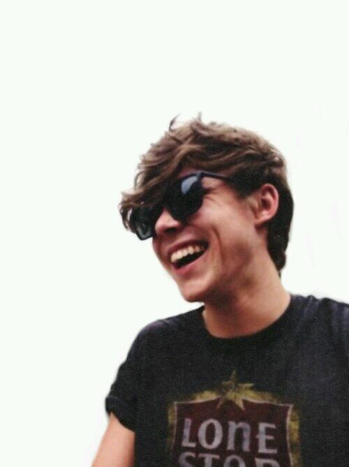 he rocks on drum but he rocks on me too and uhmm hi im @bananarrybucks