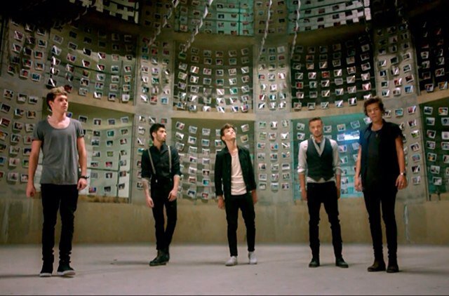 Holii!(: soy de Mexico tengo 14 años me encanta leer y escuchar musica sobre todo de One Direction & Little Mix #Directioner and #Mixer Sigueme & te sigo ;D 