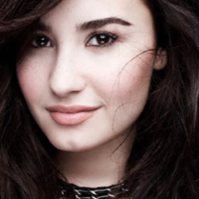 Amazoense lovatic belieber e selenaaator. I TALKED WITH MISS LOVATO AT THE PHONE 10/12/13 BEST DAY OF MY LIFE