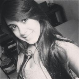 me abraça , me beija , me ama , me valoriza. ♪♫