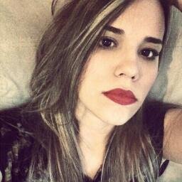 Imperfeição é beleza, loucura é genialidade e é melhor ser completamente ridícula do que completamente entediante.
