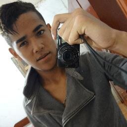 Sou um humano na procura do caminho certo em tudo que eu fizer!