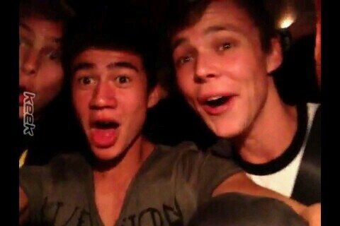 LATEST UPDATES ON '5 SECONDS OF SUMMER' ENJOY