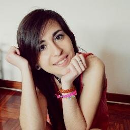 Estudiante de Publicidad y RRPP. Música. Fotografía. Poesía.