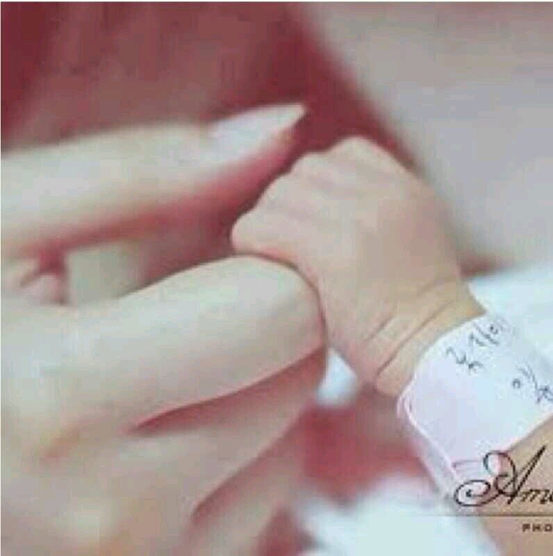 ‏غيآب من نُحب ؛ يُلغي حُضور آلجميع آحياناً !”♥
