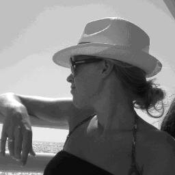 Powerpraat's profile picture. Personal trainer / blogt over studie psychologie / gezond lichaam/ bewust leven/ genieten/ over het brein/ fitness/ Westland e.o. / hbo communicatie