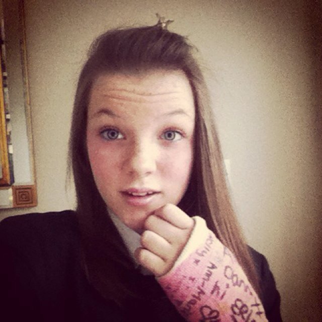 Cheerleader  im a flyer senior 4, cheerleading is my life! My life = eat,sleep,cheer! If you follow me i follow back :)