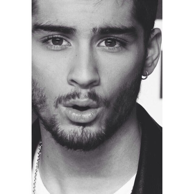 HEY GUYS FOLLOW ME @lipbitingstyles I WANNA REACH MY GOAL WHICH IS 10K BY CHRISTMAS K LOVE U I FOLLOW BACK PROMISE