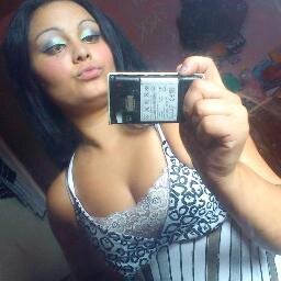sou uma garota que vive intensamente como se fosse o ultimo dia carinhosa e então me add e me conheçam melhor