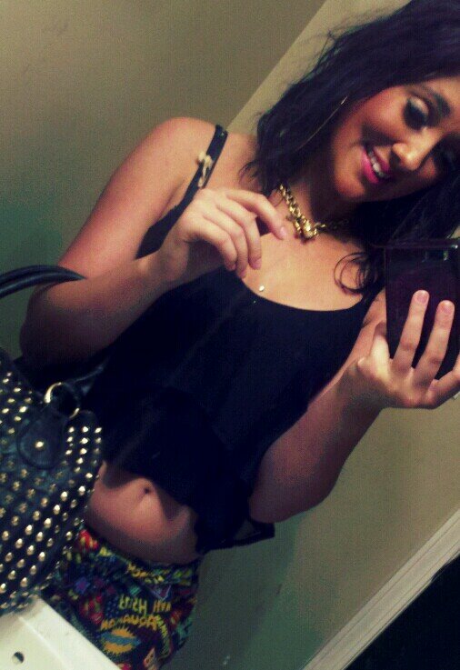 im italian  follow me on IG @_bonita_brie http://t.co/7inUY5Ra2T
