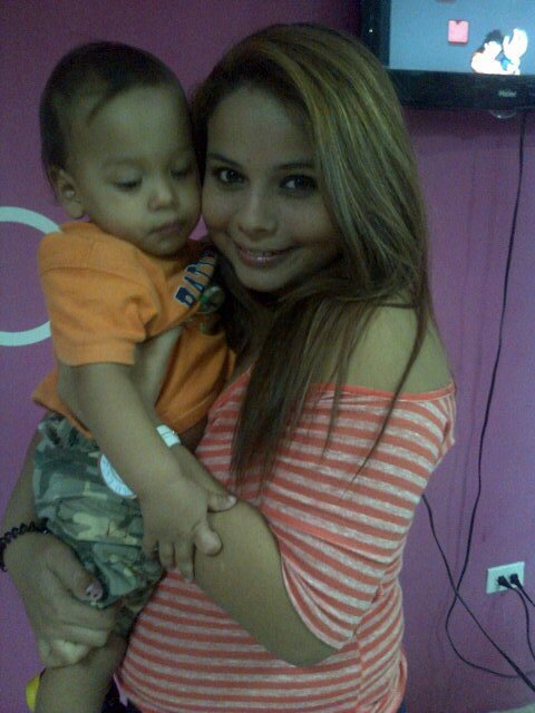 StephannoSebastian♥ Eres lo mas hermoso qe tengo en mi vida principe, gracias a ti soi extremadamente FELIZ:$ hijo TEAMO*-* 'DETC grandemente:$