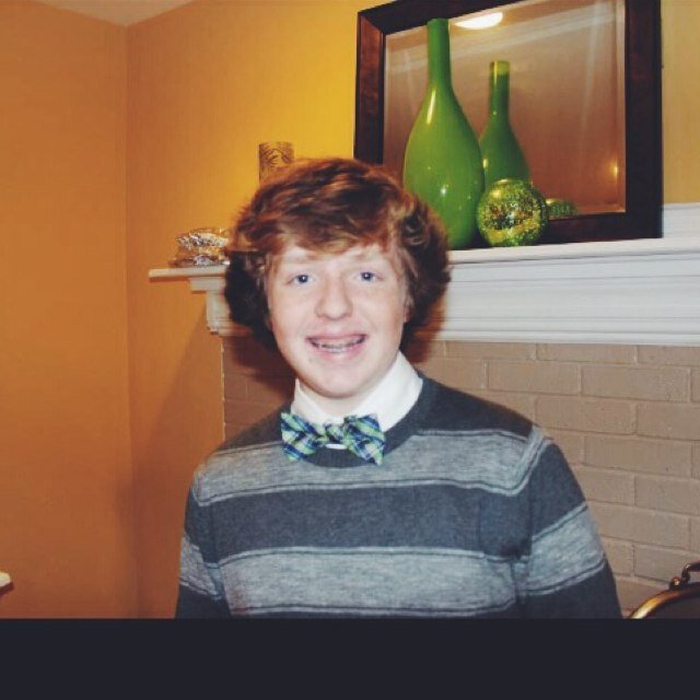 i like clothes
and i make videos about it