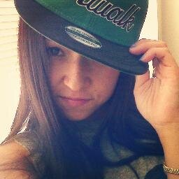 Insta: iLoveeeCB | Eindhoven | 2311'95 | nederlands / indo