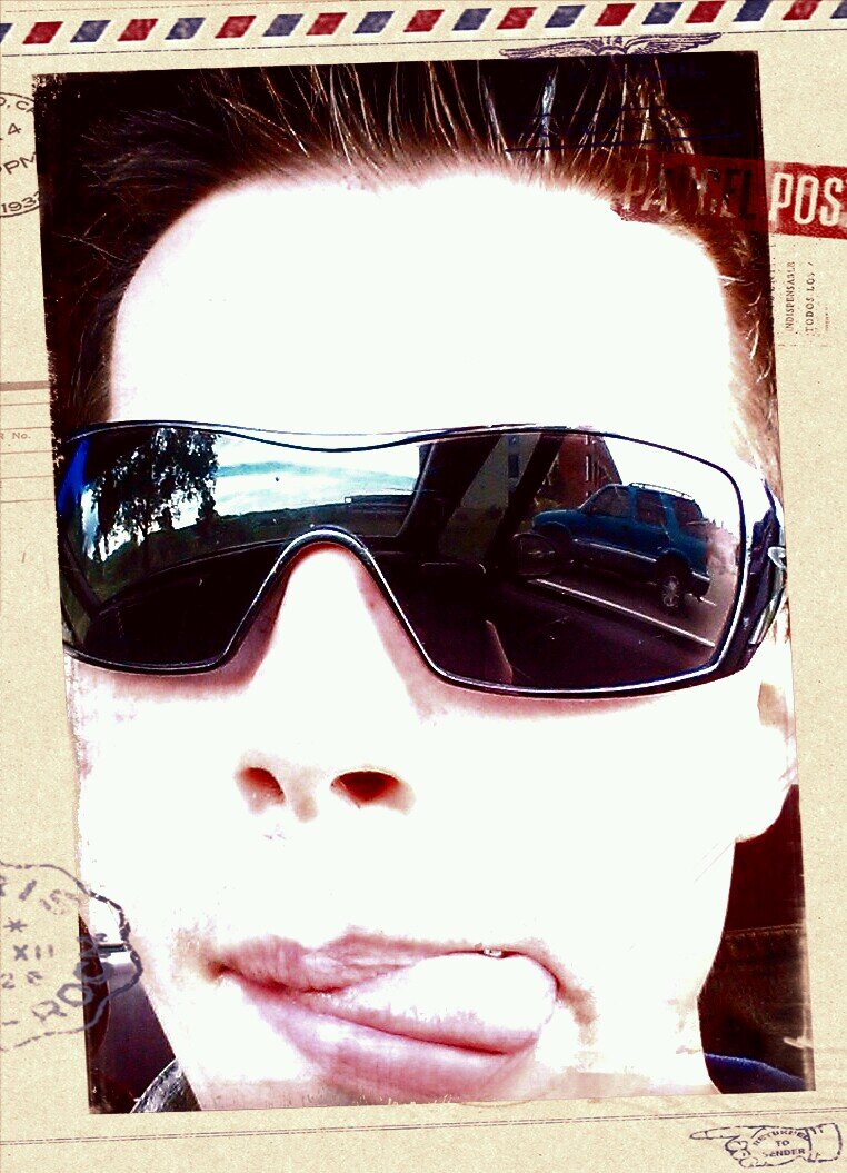 Working class citizen, just trying to make it through life :),