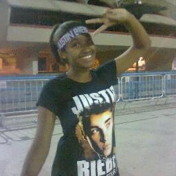 Sou Belieber desde de 2009,ñ fui na MWT
mas vou na BT,amo ele de coração..
também curto DEMI LOVATO, MILEY CYRUS,ARIANA GRANDE,BEYONCE E ONE DIRECTION 33