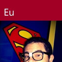 Sou um cara tranquilo, casado com uma linda mulher, família incrível, grandes amigos e um trabalho que me deixa feliz, com o que faço, nem tanto com o que ganho