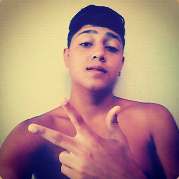 pra quer chora ser eu já nasci chorando , vou ser e feliz com esse sorriso no rosto :D
