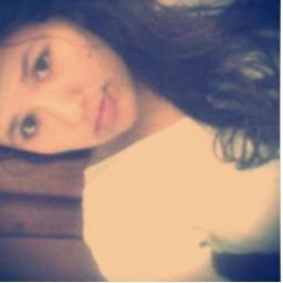 Ela tem um toque especial que me alucina, com jeito de mulher e olhar de menina. Ju's,Bruno,Yan,Naty,William ♥