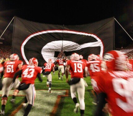 Husband and father of 2.Huge Joe Gibbs racing fan!! Glory to God and Go Dawgs!!!