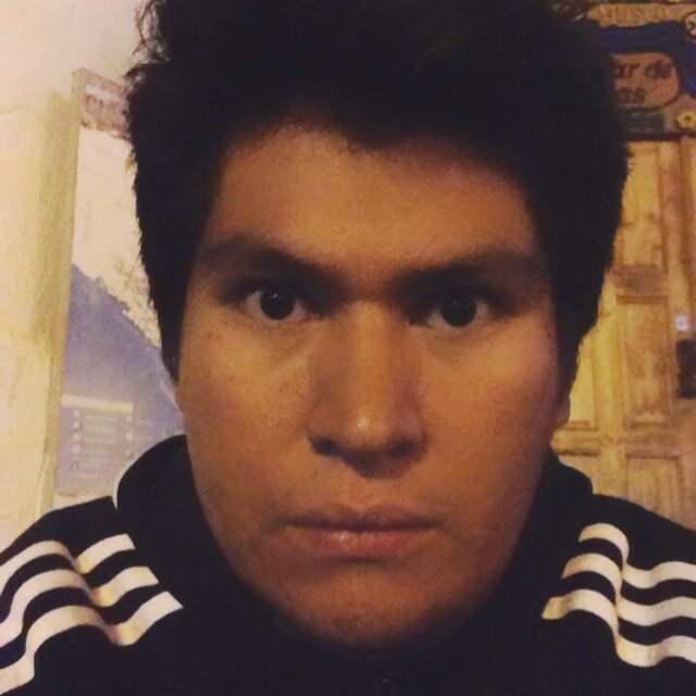 Llámame loco, tierno, timido, enamorado, discreto, delirante, atento, pero sobretodo un caballero.