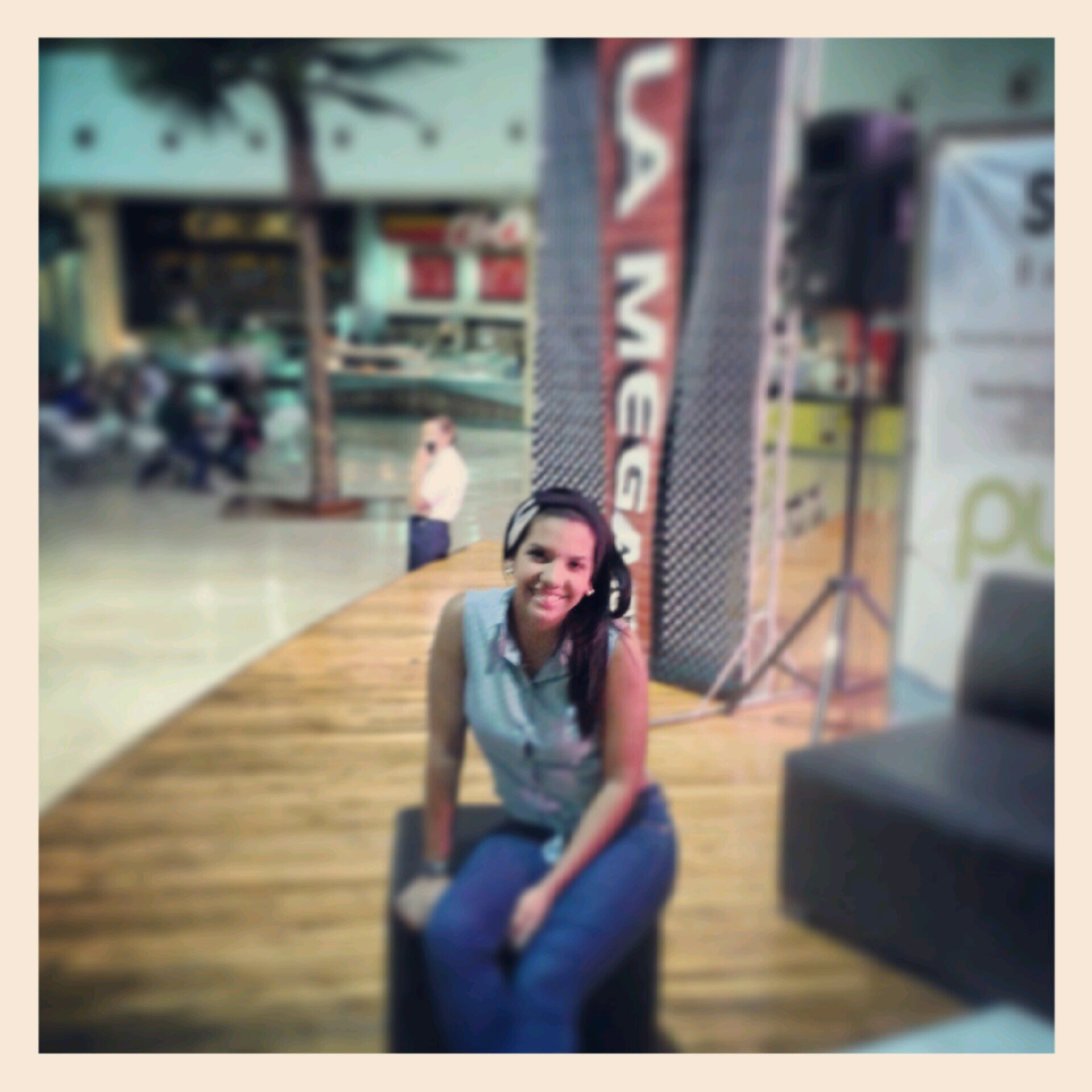 Programa transmitido  en @LaMega103 conducido por @alevillap, los sábados de 2 a 4pm, siguenos y disfruta con nosotros, ¡let's Rock!...