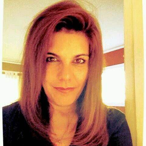 sandratipton323's profile picture. 