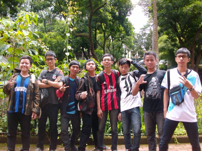 cszsb_squad's profile picture. Persatuan akan lebih baik dan saling mengerti satu sama lain. Itulah komunitas :)