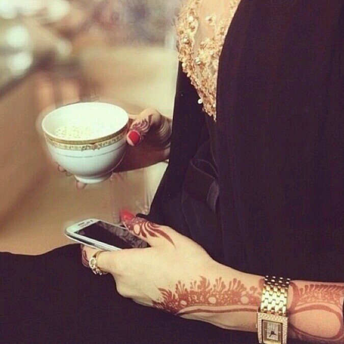 ‏‏مرتاحه نفسيآ واسولف مع الناس.بسيطه جدآ ماأحب الكلافه قبيلتي تاريخها يرفع الراس لاكن ماحب الثرثره والسخافه