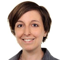 Innovationsmanagerin. Studiert gerne an Neuem rum. Am liebsten inkl. Umsetzung.