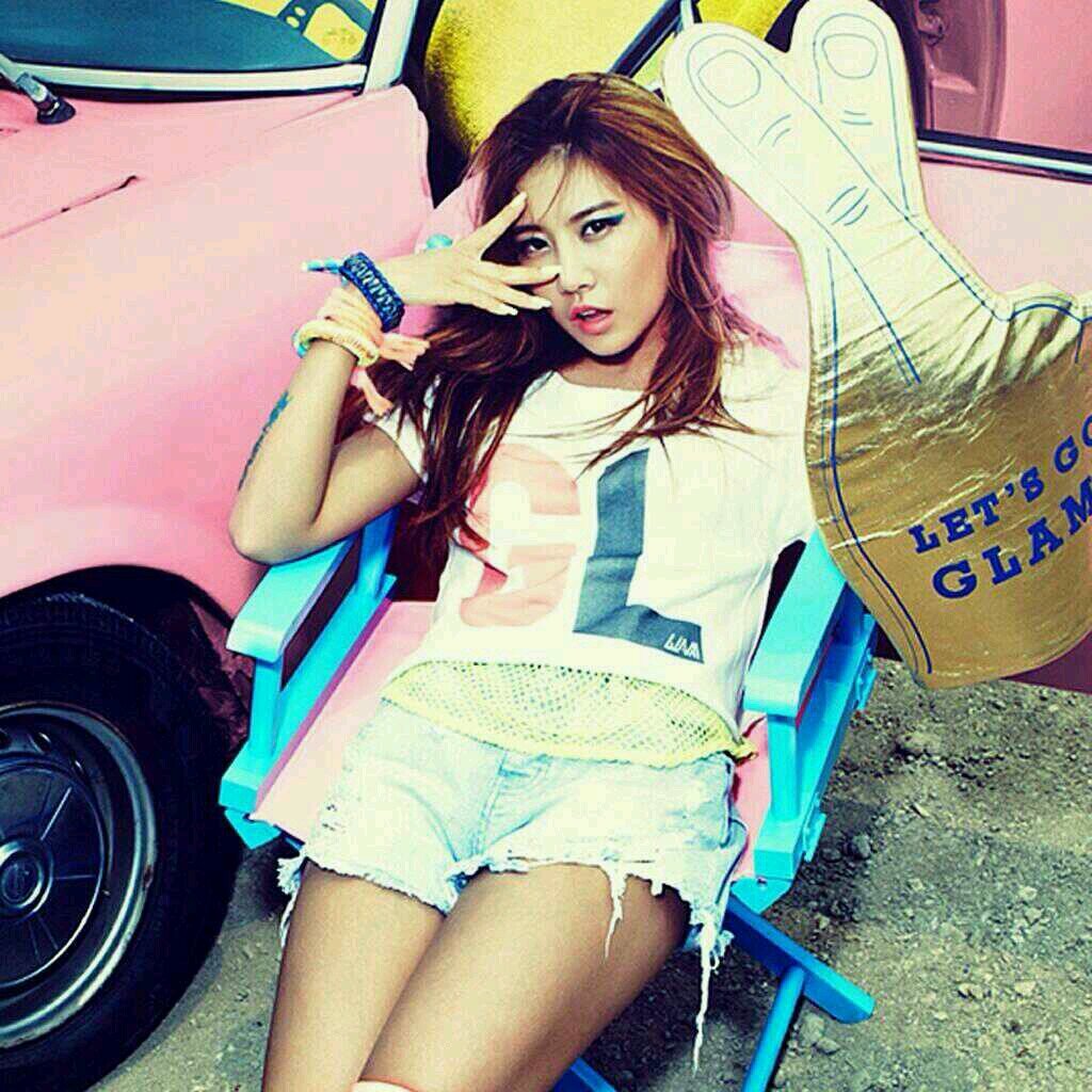 GLAM's Dahee. Glamour since 1994 aha. -@GLAM_twtr-@BigHitEnt-