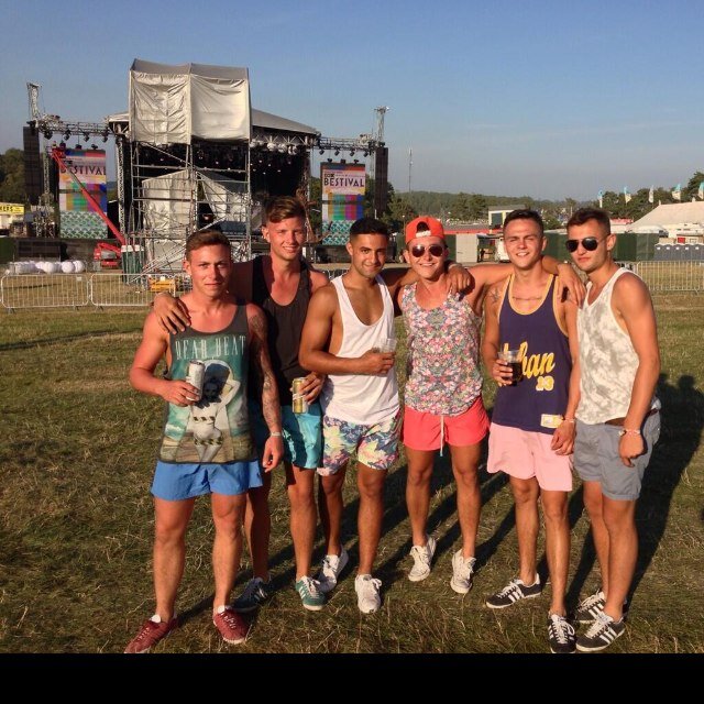 michaelianwoods's profile picture. Electrician - Football player - Guildford - WHUFC. Instagram- michaelianwoods