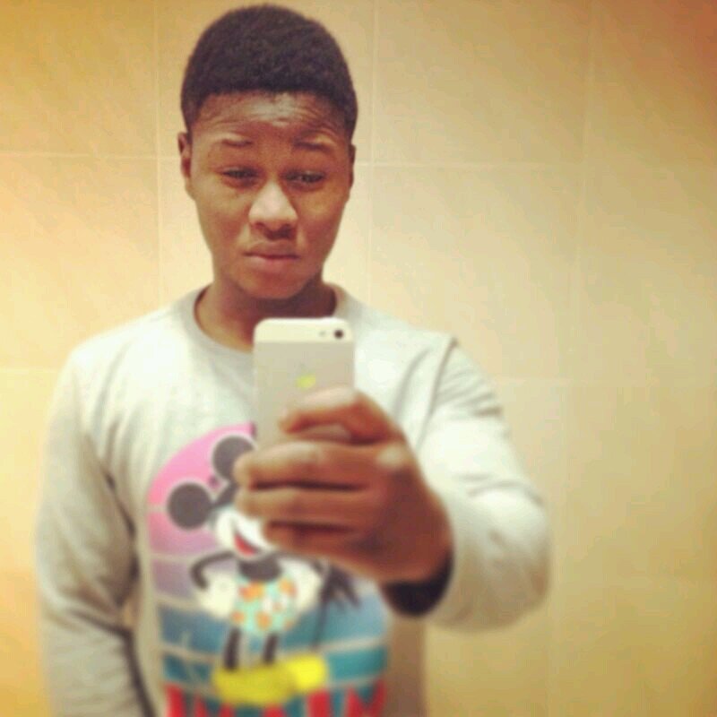 I don't trust none of you hoes ✋. IG : Thando_Trilla . Too Turn't up  for y'all though