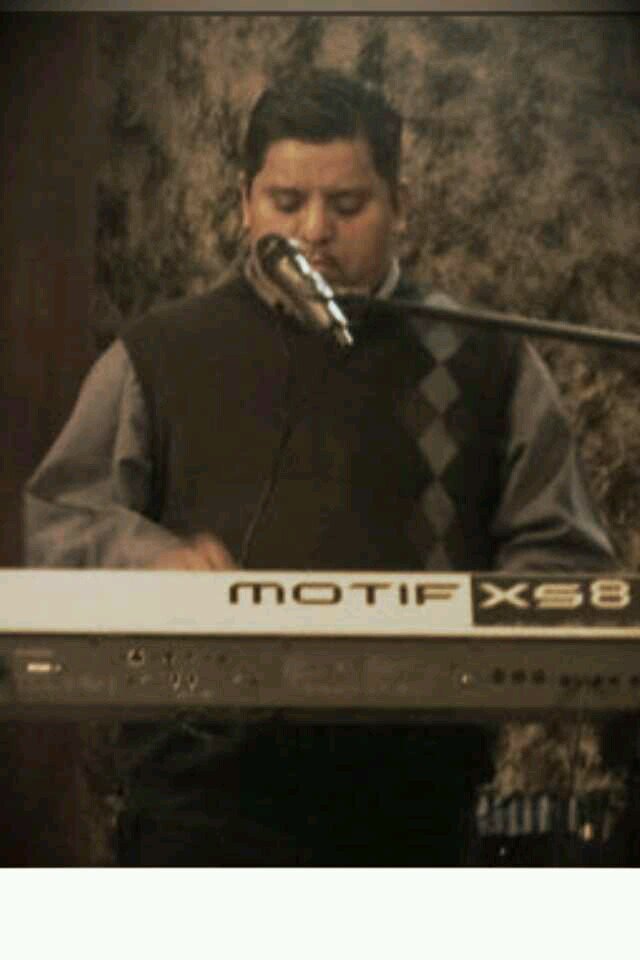 ministro de alabanza, líder de música