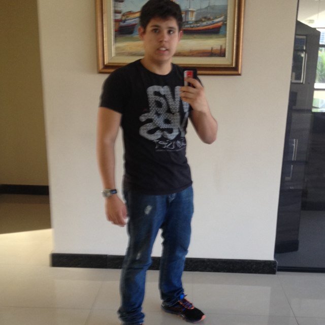 19 anos, Brasileiro.