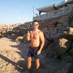 Graduado en ADE,  futuro economista  y máster en estrategia y Marketing. Ayer era tarde, sal de tu zona de confort
