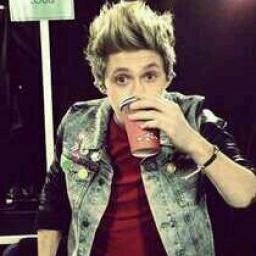 I'm 16, I like to make people laugh, and directioners'm a girl crazy for Niall Horan!
