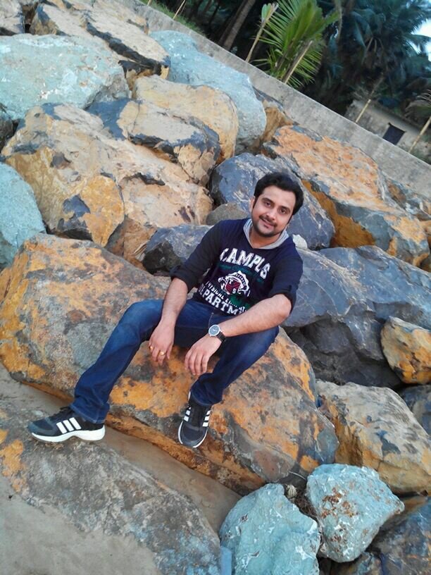 I like to live my life to the fullest....as life is like an ice-cream so relish it b4 it melts...cheerz...Live N Let Live :) Consultant at AHS Mumbai India.