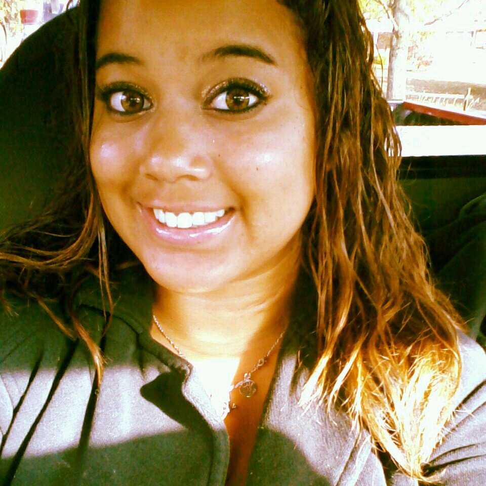 im me...if you don't like it then fuck off. thanks(: #TeamLightSkin #TeamSINGLE #TeamBluntsandWeed