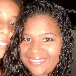 APENAS UMA GAROTA COM INOCÊNCIA DE CRIANÇA;MALÍCIA DE ADOLESCENTE;
E SENTIMENTOS DE MULHER... ;)