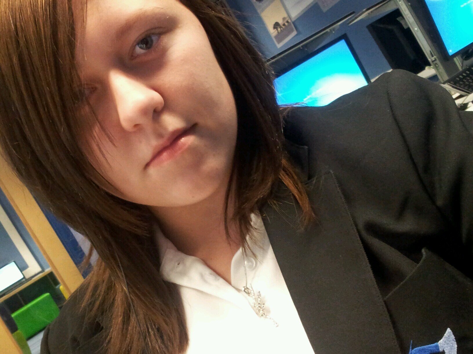 I love MCR and i am in love with Dan Howell!!:)